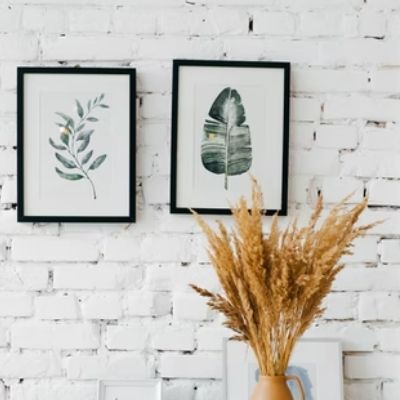 Serviços durante uma mudança instalações em paredes